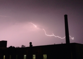 WOW: “Wannabe photog” captures lightning strike, eerie shelf cloud over Lake Erie