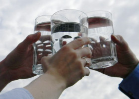 GAME: The only #GOPdebate drinking (water) game you need